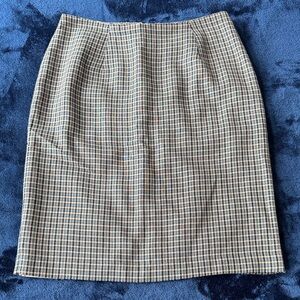Classic Plaid Pencil Skirt in Beige and green